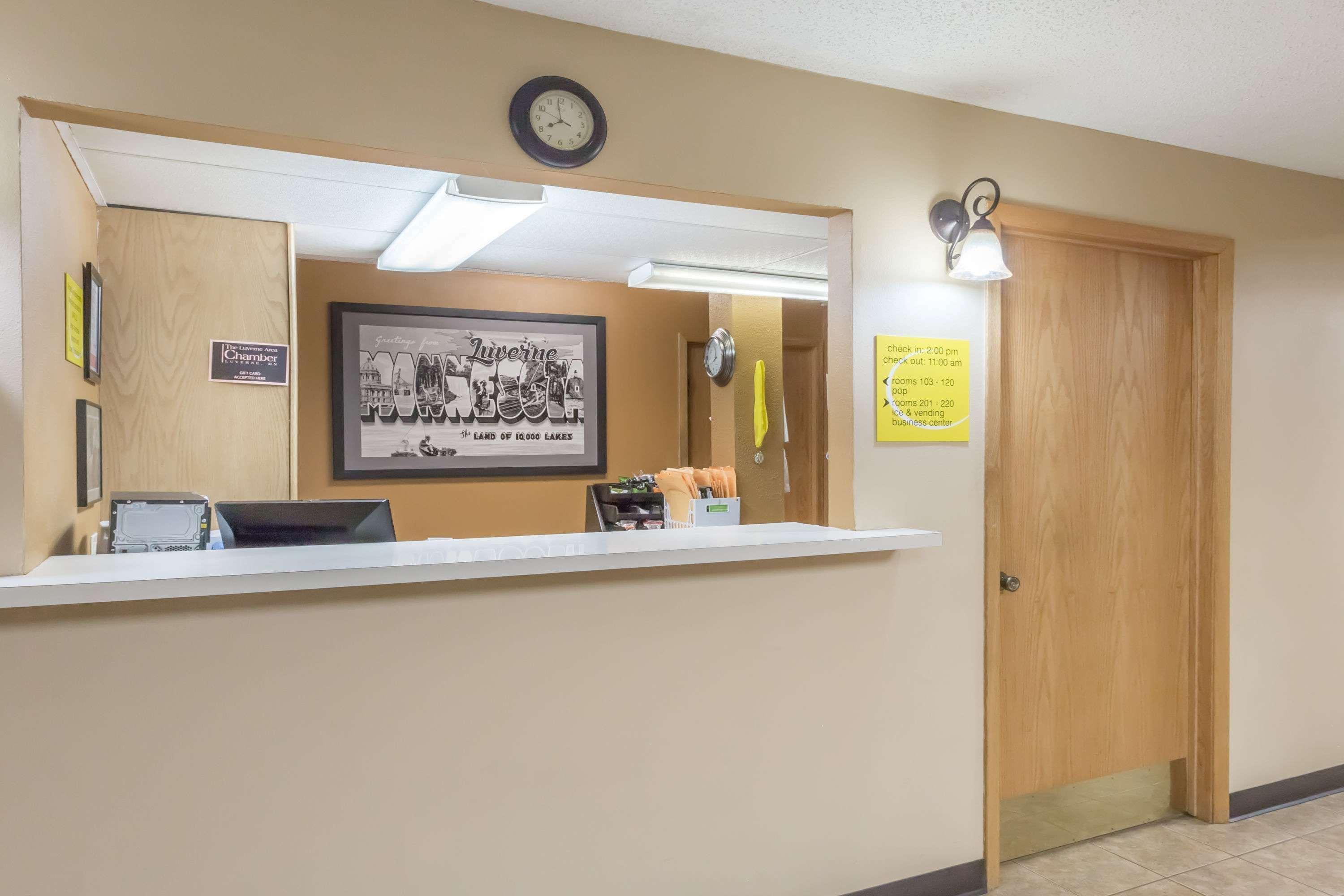 Super 8 By Wyndham Hotel 2*