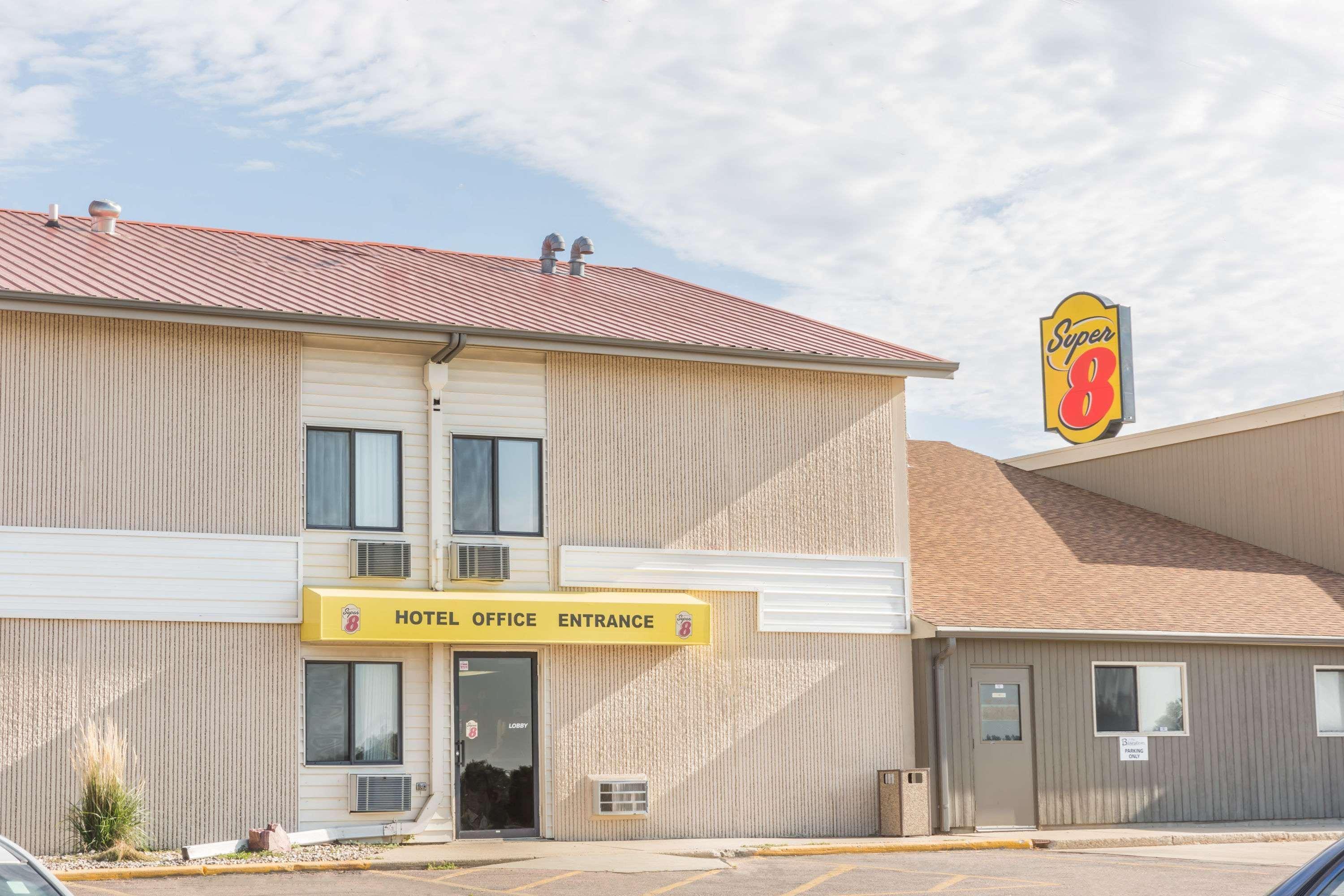 Hotel Super 8 By Wyndham Luverne