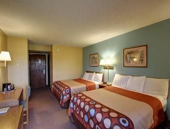Super 8 By Wyndham Hotel 2*