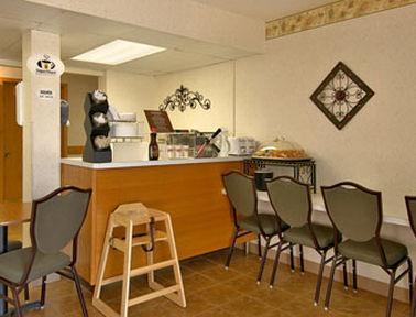 Super 8 By Wyndham Hotel